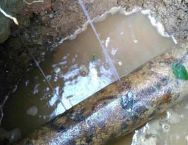 金华市楼顶渗水维修公司分享下地暖漏水的原因及检测方法。